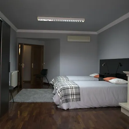 Al Embaixador بيت ضيافة ألينكوير